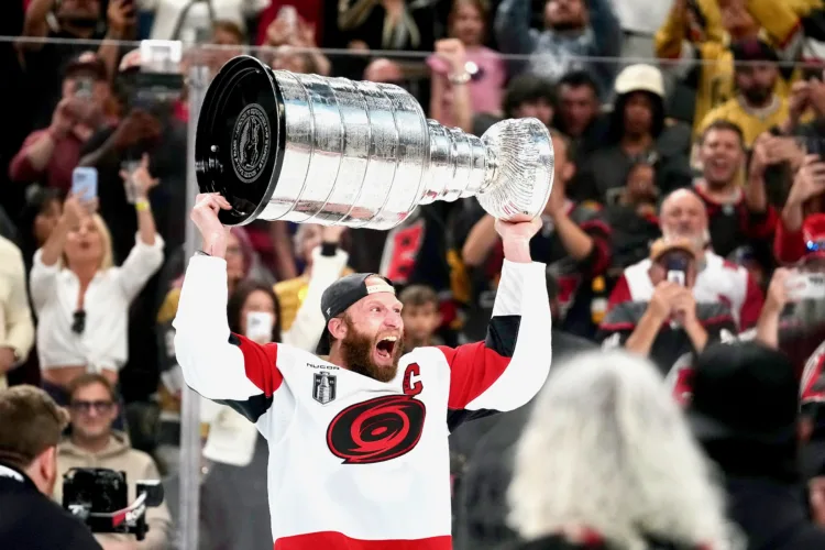 Hurricanes out to defend Stanley Cup title